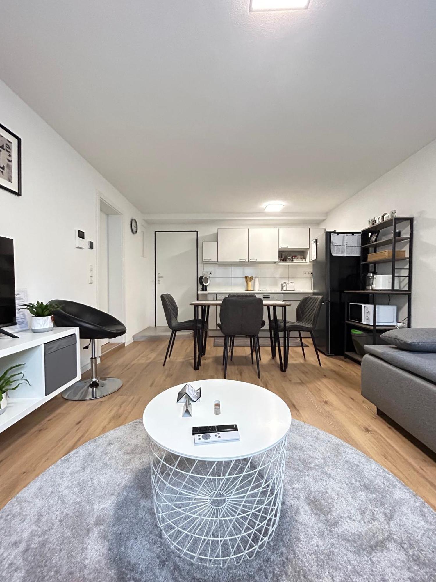 Souterrainwohnung - Remseck Am Neckar エクステリア 写真
