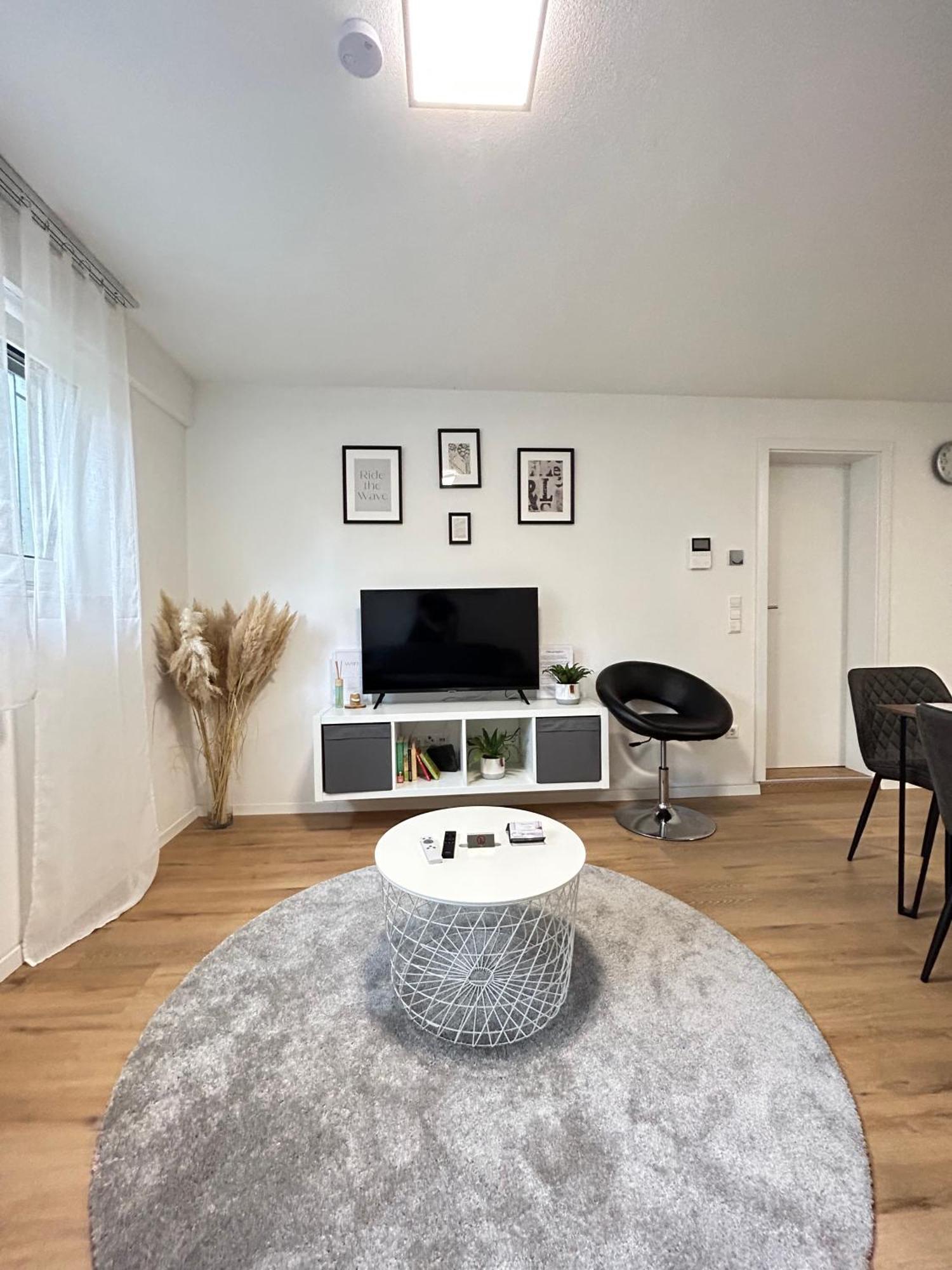 Souterrainwohnung - Remseck Am Neckar エクステリア 写真